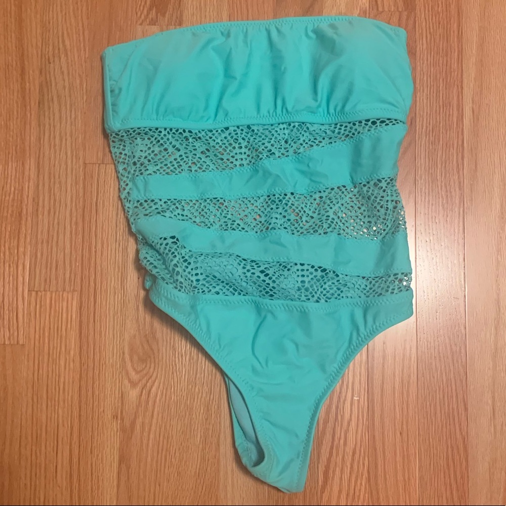 Strapless one piece bathing suit